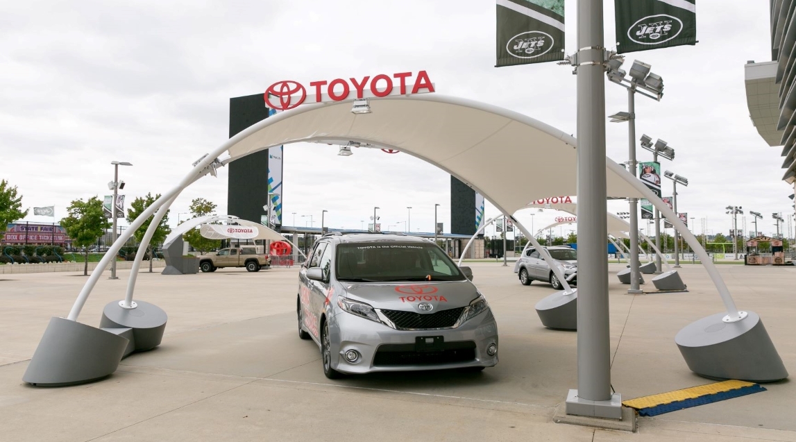 Toyota Metlife Displays